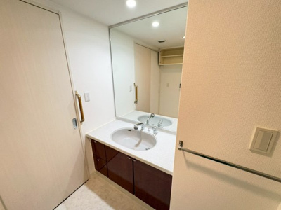 【独立洗面台】 | モンセーヌ蛍池ステーションサイド