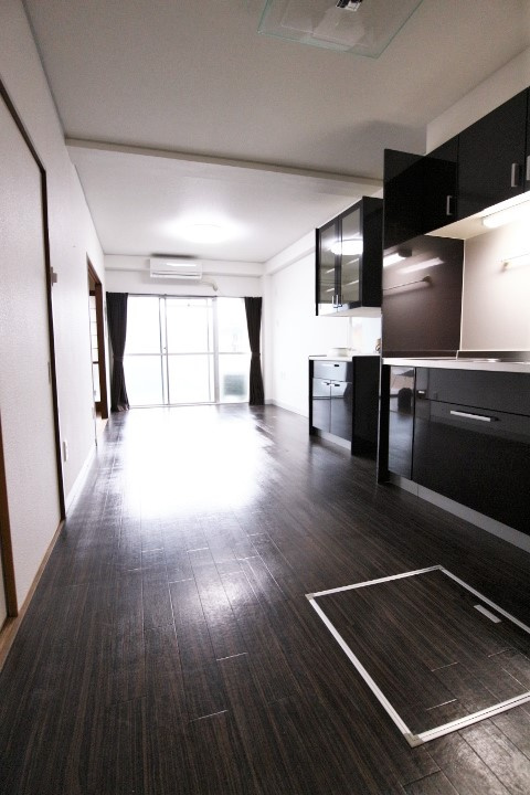 ブルーハイツ塩屋の居間・リビング