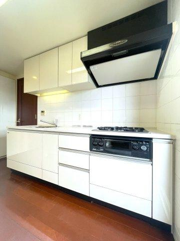 グランシティユーロレジデンス瑞江のキッチン|ドキドキの新生活も、安心してスタート。ぴったりの住まいを見つけませんか？クランディアが一緒に住まい選びをサポートします‼　まずは、お気軽にお問合せください　＃クランディア