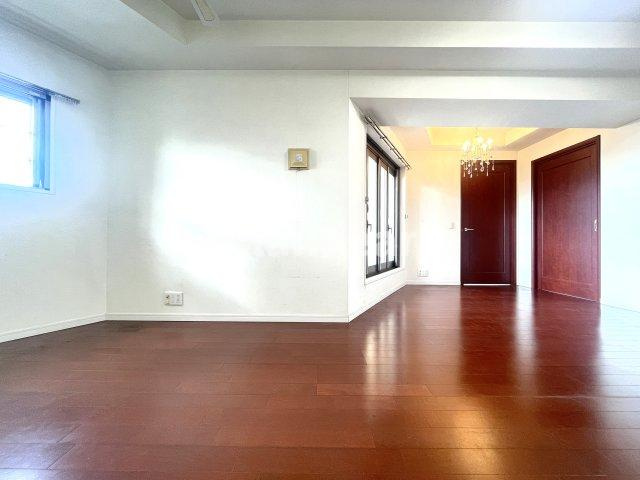 グランシティユーロレジデンス瑞江の居間・リビング|ドキドキの新生活も、安心してスタート。ぴったりの住まいを見つけませんか？クランディアが一緒に住まい選びをサポートします‼　まずは、お気軽にお問合せください　＃クランディア