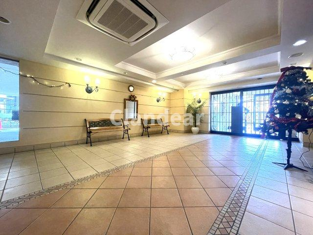 グランシティユーロレジデンス瑞江のロビー|ドキドキの新生活も、安心してスタート。ぴったりの住まいを見つけませんか？クランディアが一緒に住まい選びをサポートします‼　まずは、お気軽にお問合せください　＃クランディア