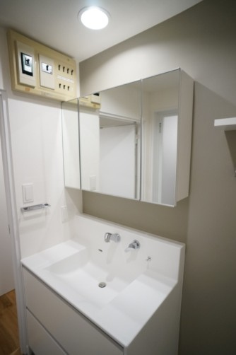 レジデンス南大塚スクエアの独立洗面台