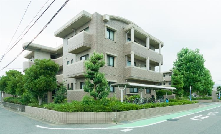 福岡市早良区田村２丁目の賃貸マンション