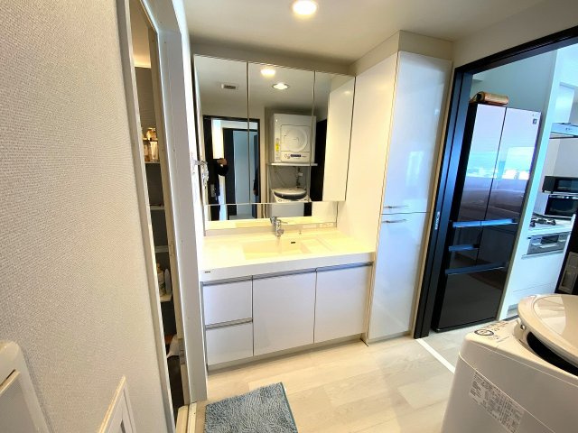 プレミスト宜野湾グランレーベルの洗面所|宜野湾市伊佐｜海が見える分譲賃貸｜アイランドリゾート沖縄