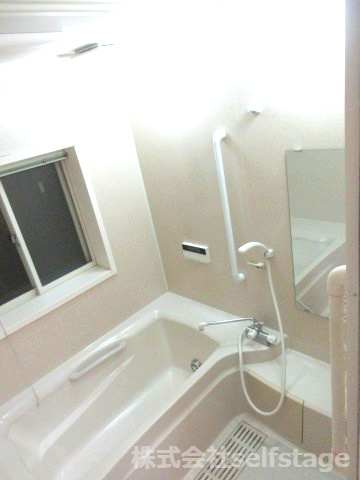 武蔵村山市神明３丁目の一戸建ての浴室