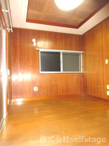 武蔵村山市神明３丁目の一戸建ての居間・リビング