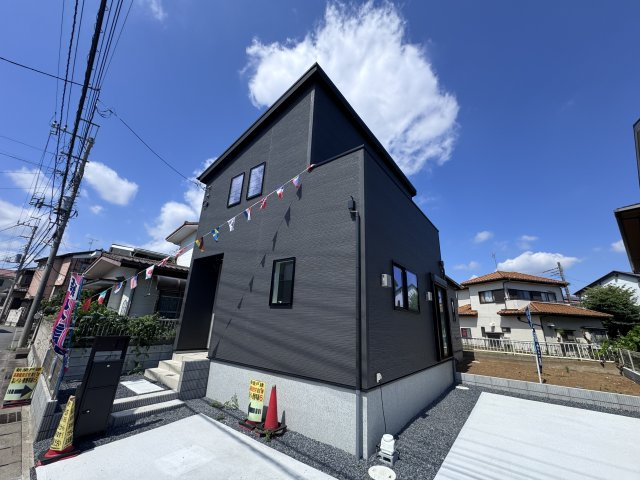 松戸市根木内新築戸建【根木内小学校：10分】の外観|完成済み内覧可能です！！
