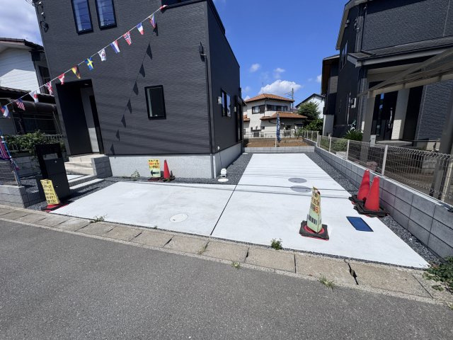 松戸市根木内新築戸建【根木内小学校：10分】の駐車場|駐車スペース・2台駐車可