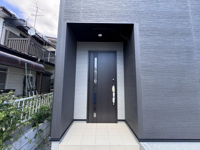 松戸市根木内新築戸建【根木内小学校：10分】のエントランス|エントランス・玄関ポーチ