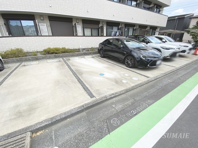 クレールレジデンスの駐車場|駐車場です☆