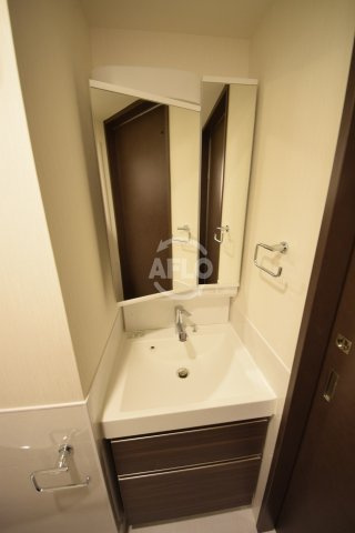 TAT LYON TIMBER TOWNの洗面所|TAT LYON TIMBER TOWN　独立洗面台