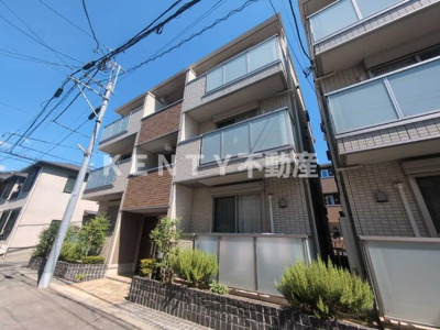 【外観】 | East AvenueA | 外はこのようになっています
