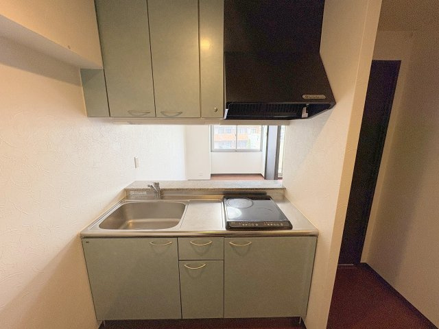 アザリア山本駅前のキッチン|キッチンでお料理をお楽しみください