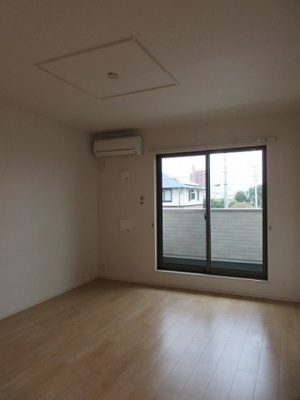 【居間・リビング】 | ポーラポポ | こちらの居間で趣味の時間をお楽しみください