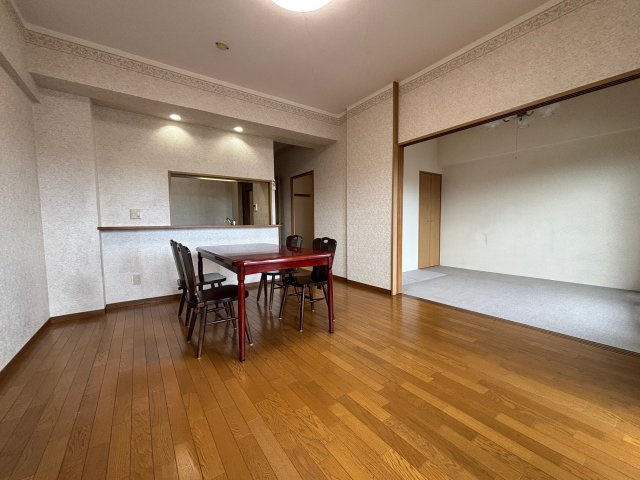 シャトレ愛松稲沢Ⅴの居間・リビング|LDK