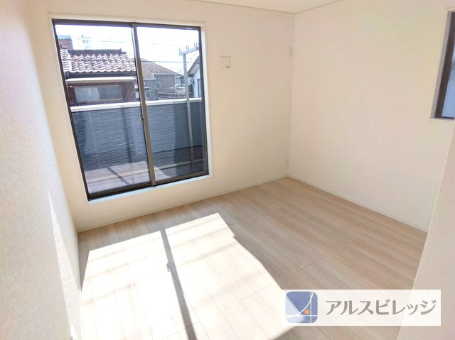 新築/新座市片山２丁目の洋室