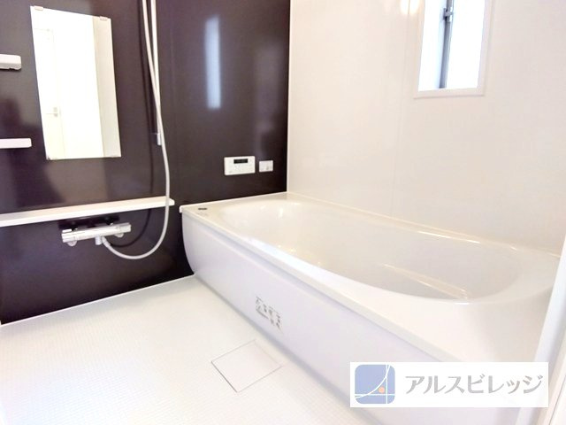 新築/新座市片山２丁目の浴室|コンパクトで使いやすいお風呂です