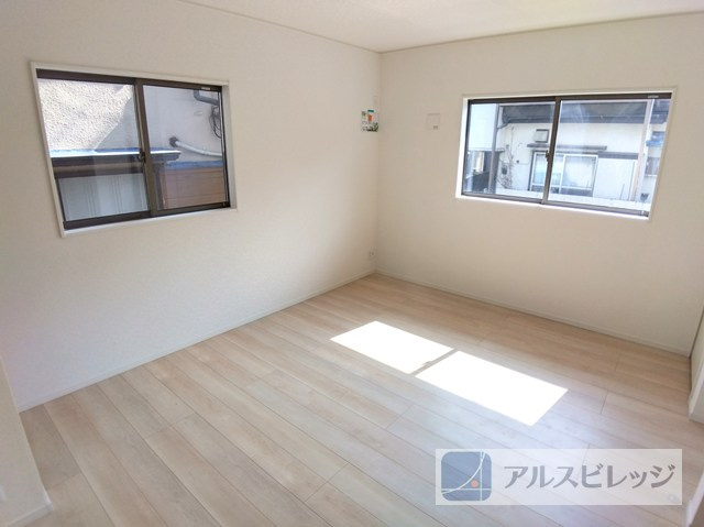 新築/新座市片山２丁目の居間・リビング|陽当たり良好