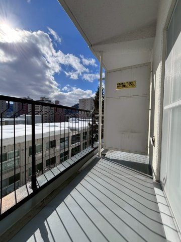 ライオンズマンション円山第2のバルコニー