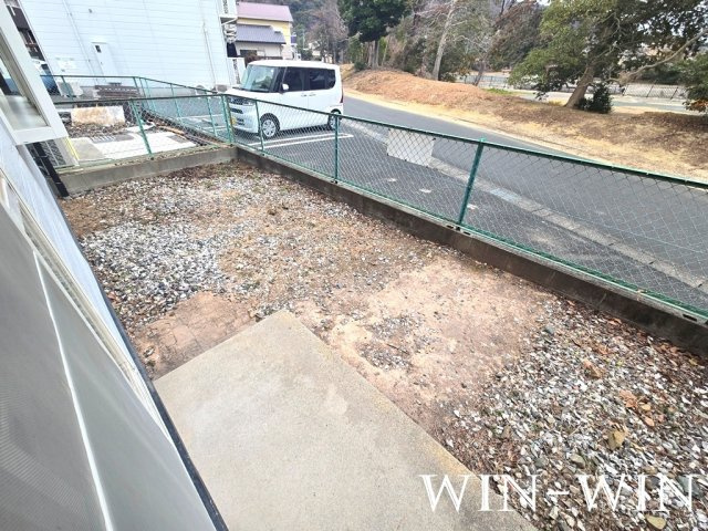 ホワイトルーム飯村 Aのバルコニー
