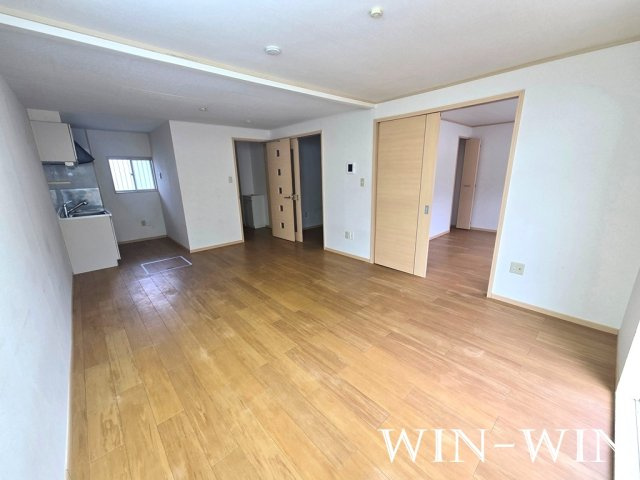 ホワイトルーム飯村 Aの居間・リビング