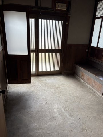 【居間・リビング】 | 中区土田古民家 | 昔ながらの土間です。