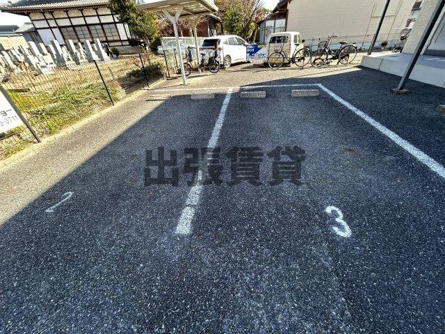 仲介手数料0円！！ピアチェーレの駐車場