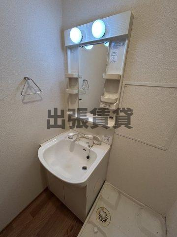 仲介手数料0円！！ピアチェーレの独立洗面台