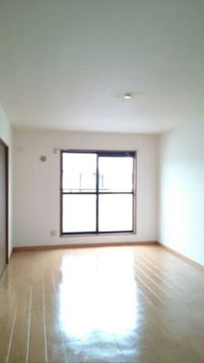 【居間・リビング】 | クレストール森松Ⅱ | おしゃれな居間です