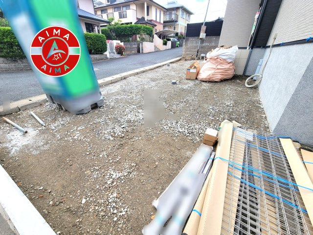 糟屋郡宇美町四王寺坂2丁目第1-1棟（1号棟）の外観|広々した駐車場になります。