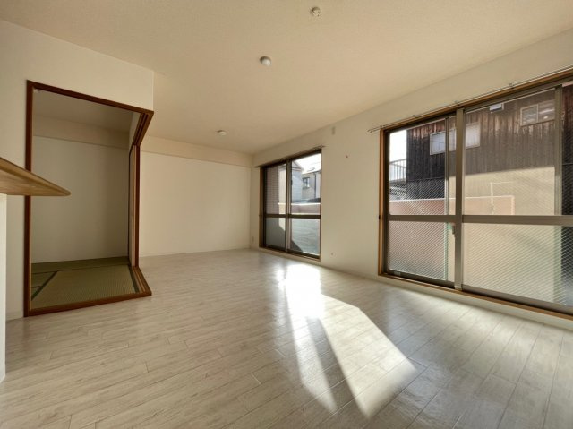 グランデージーの居間・リビング