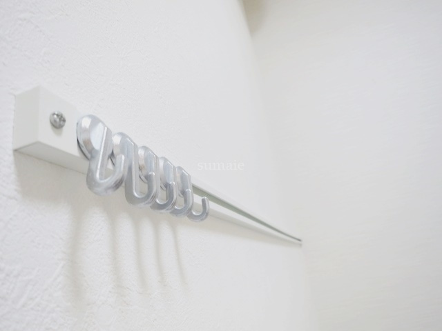 MIURAーⅢの設備|壁には備え付けのフックがあります！