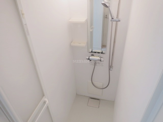 MIURAーⅢの浴室|浴室です！シャワーが付いてます！