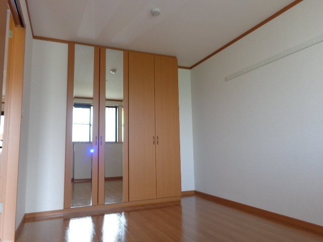 アーバンコートＴ．Ａの洋室