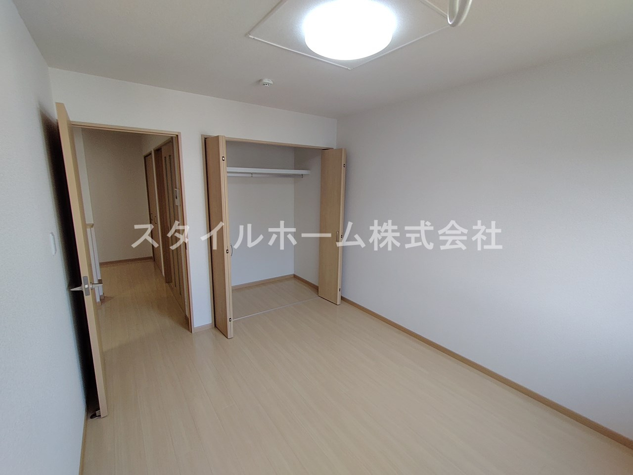 松東０１７の洋室|別部屋写真です。