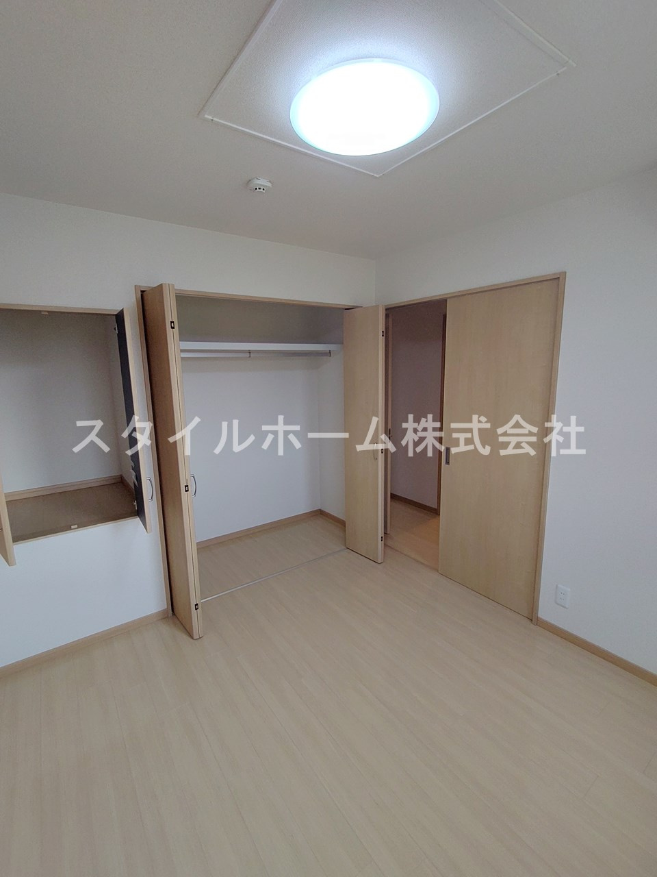 松東０１７の洋室|別部屋写真です。