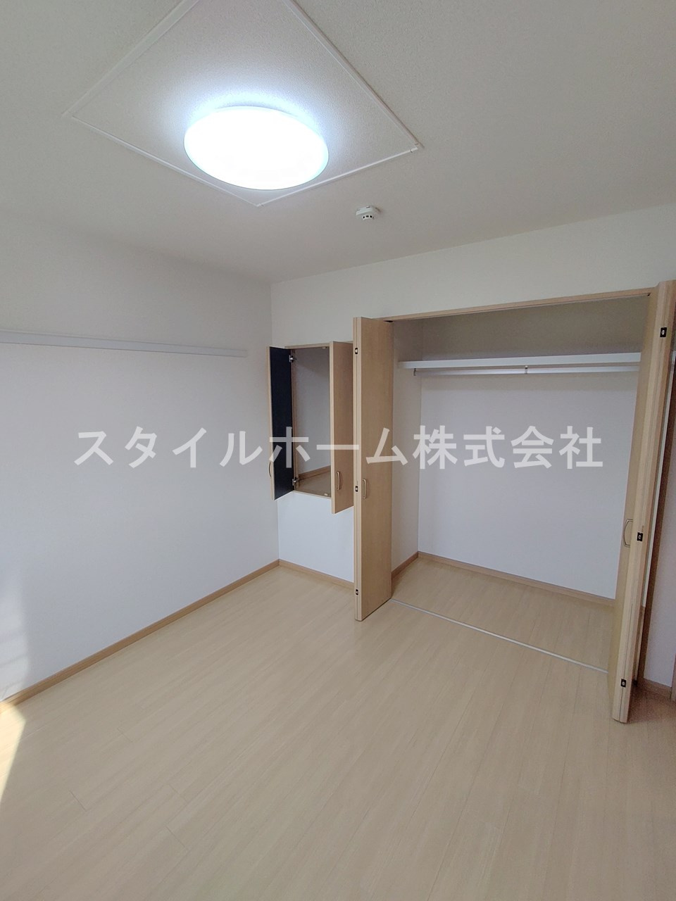 松東０１７の洋室|別部屋写真です。