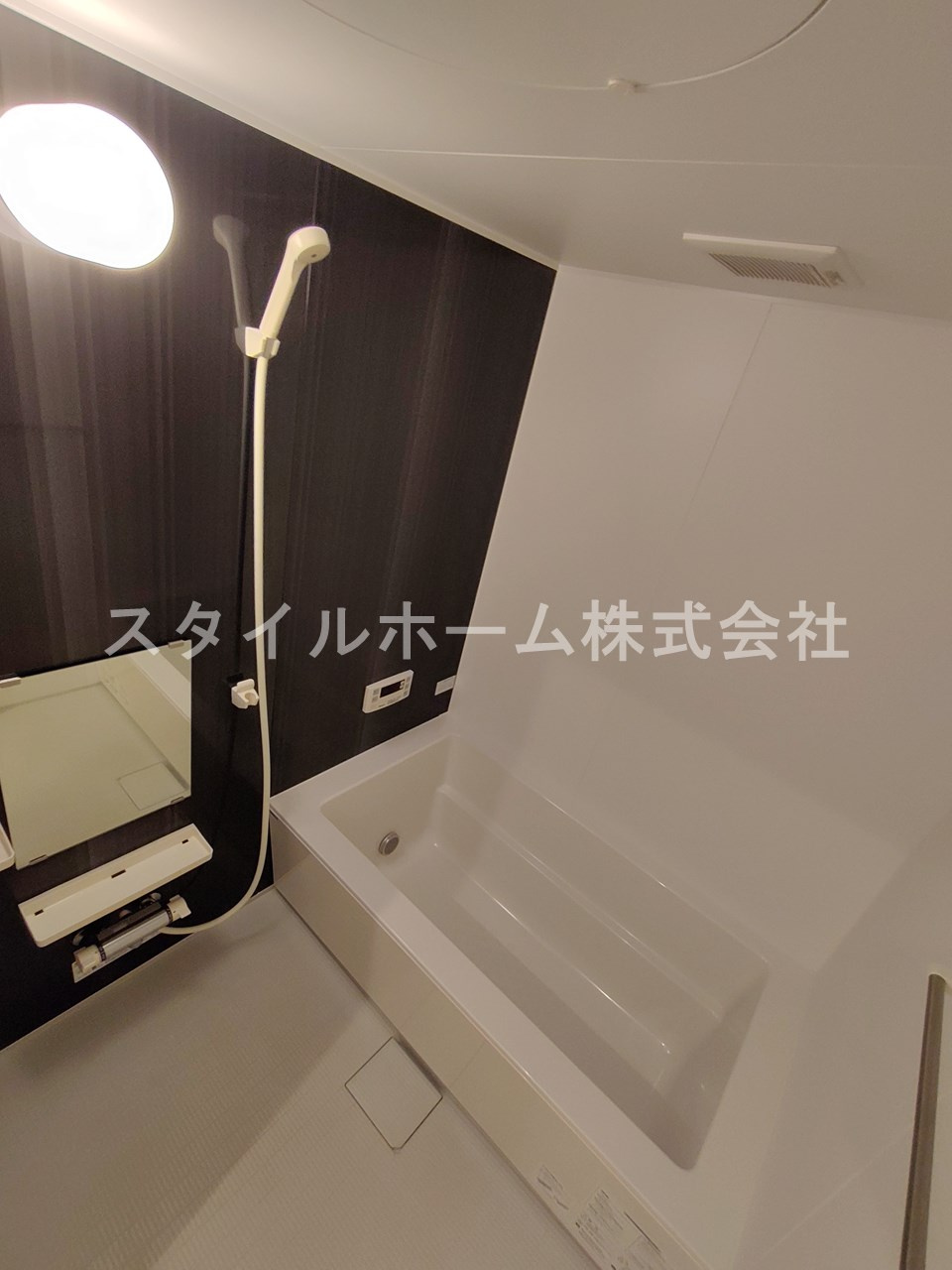 松東０１７の浴室|別部屋写真です。