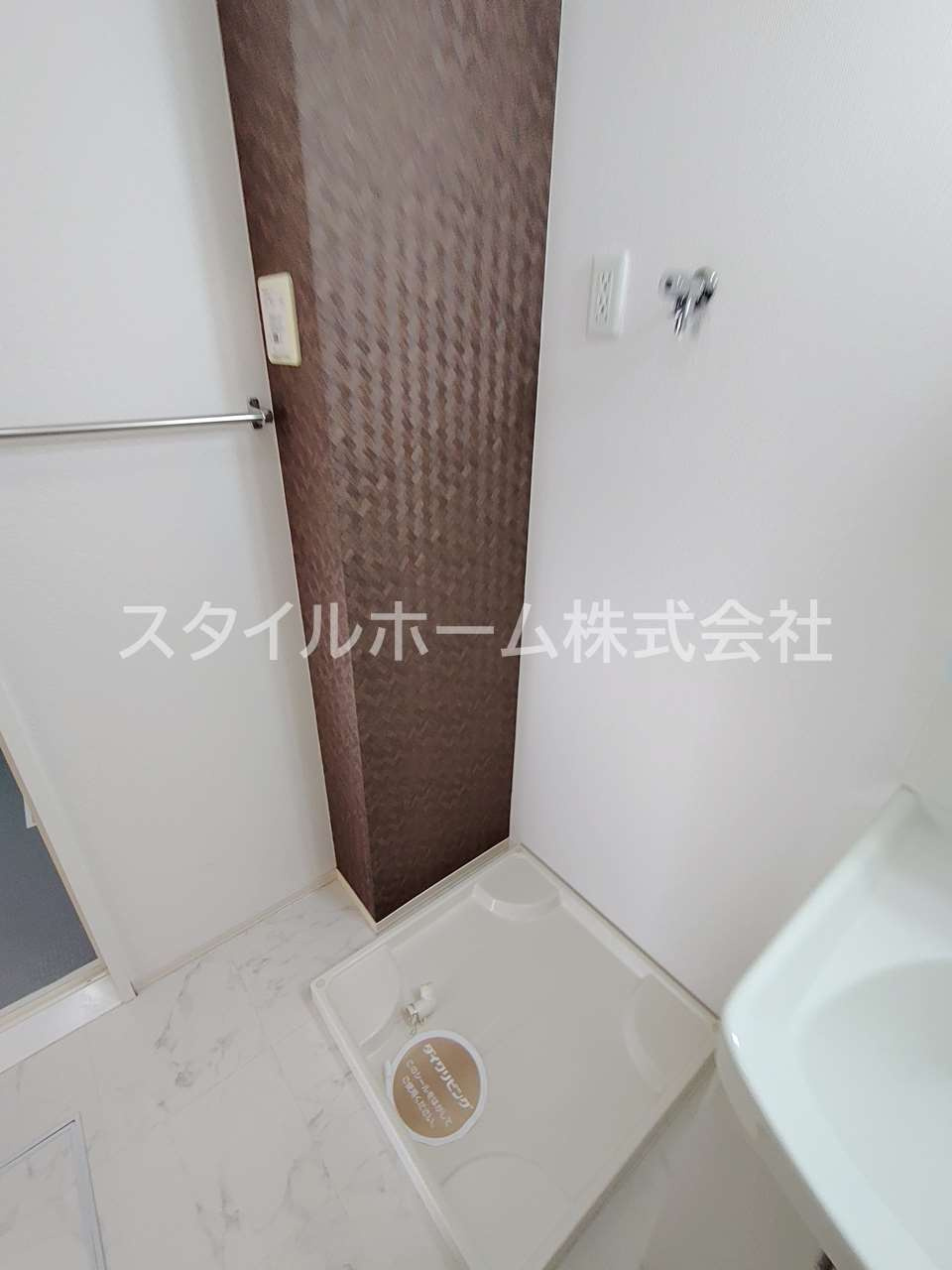 レジデンス芦原B棟の洗面所|別部屋写真です。