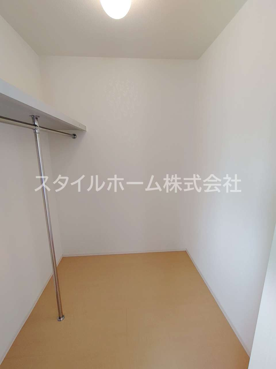 レジデンス芦原B棟の収納|別部屋写真です。