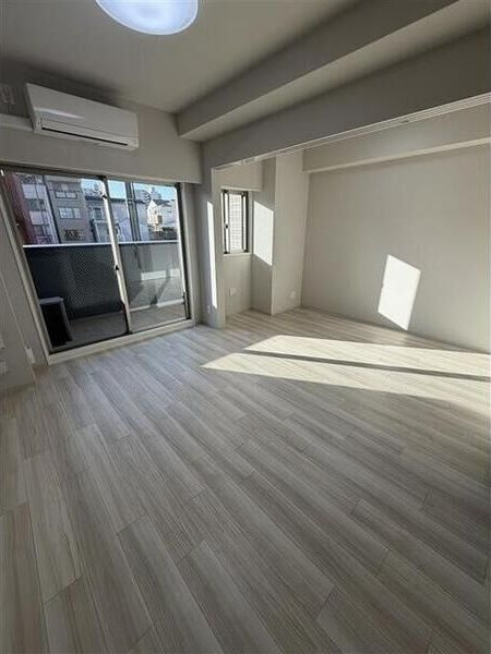 gm KOHAMAの居間・リビング