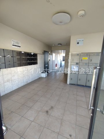 ビオス菰口のロビー