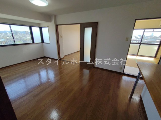 ビオス菰口の居間・リビング