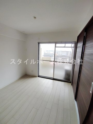 大羽マンションの寝室|別部屋写真です。