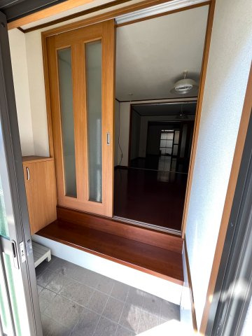 大江アパートの玄関