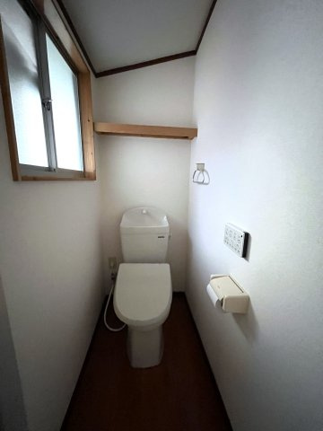 大江アパートのトイレ