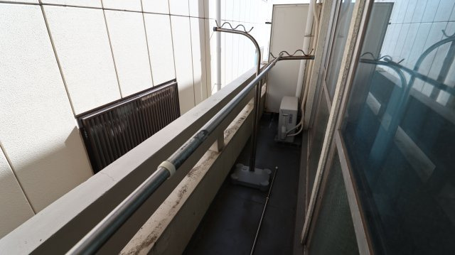 かぎ屋ビルのバルコニー