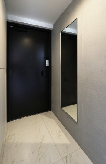 Fullea若松河田の玄関