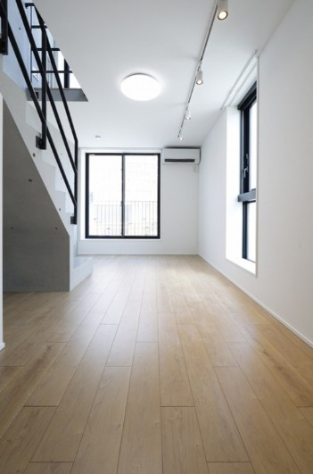 Fullea若松河田の洋室