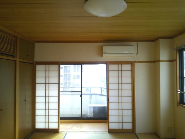 ワールドフラッグ金山の和室
